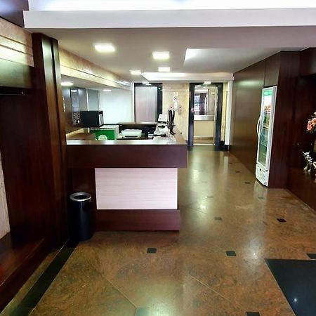 Center Patos Hotel Патус-ди-Минас Экстерьер фото