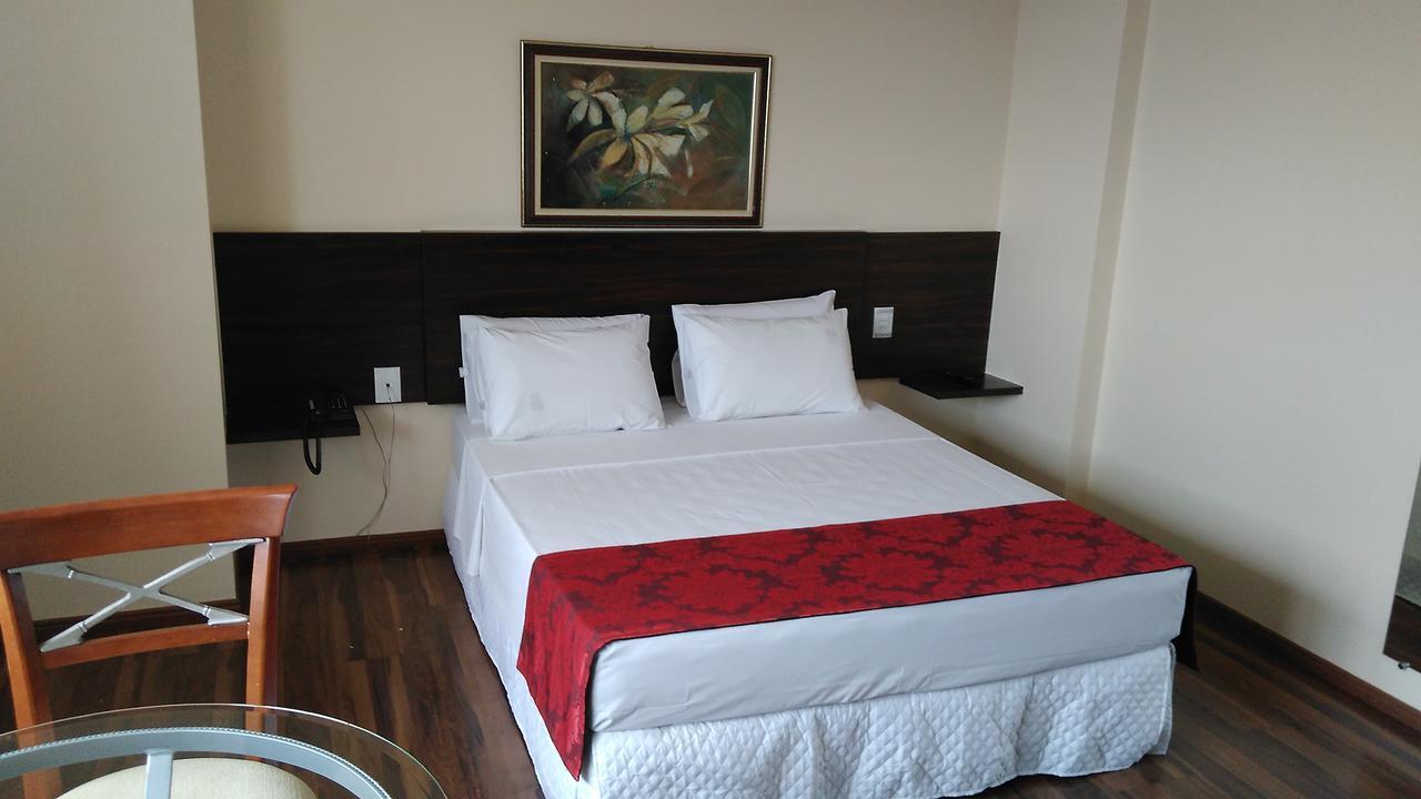 Center Patos Hotel Патус-ди-Минас Экстерьер фото